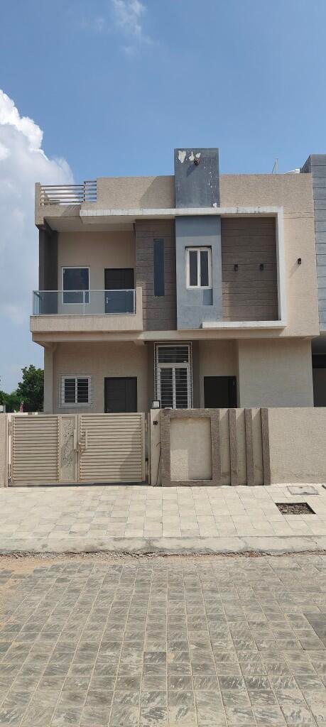 656689923O-1759661940824