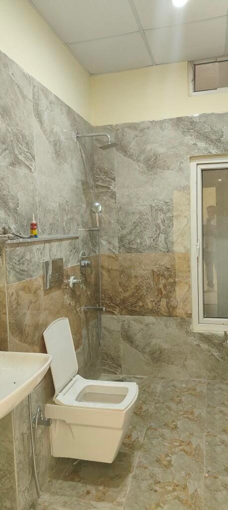 656689945O-1759661940938